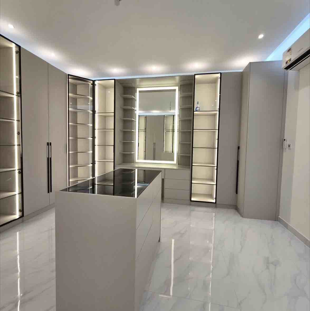 SUN_SHADOW TRADING & CONTRACTING - Portfolio 6