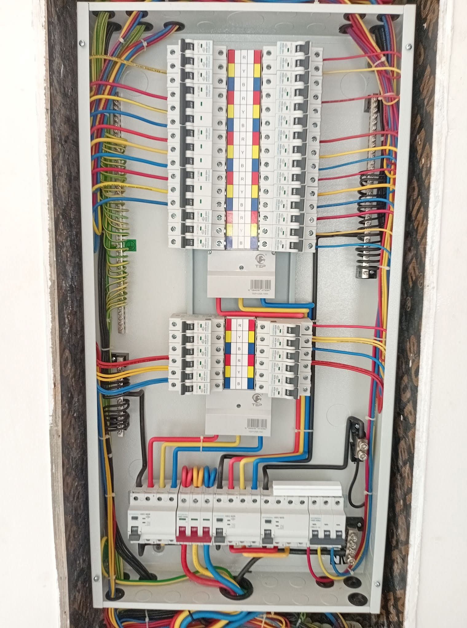 electrical maintenance👷‍♂️ - الأعمال السابقة 3