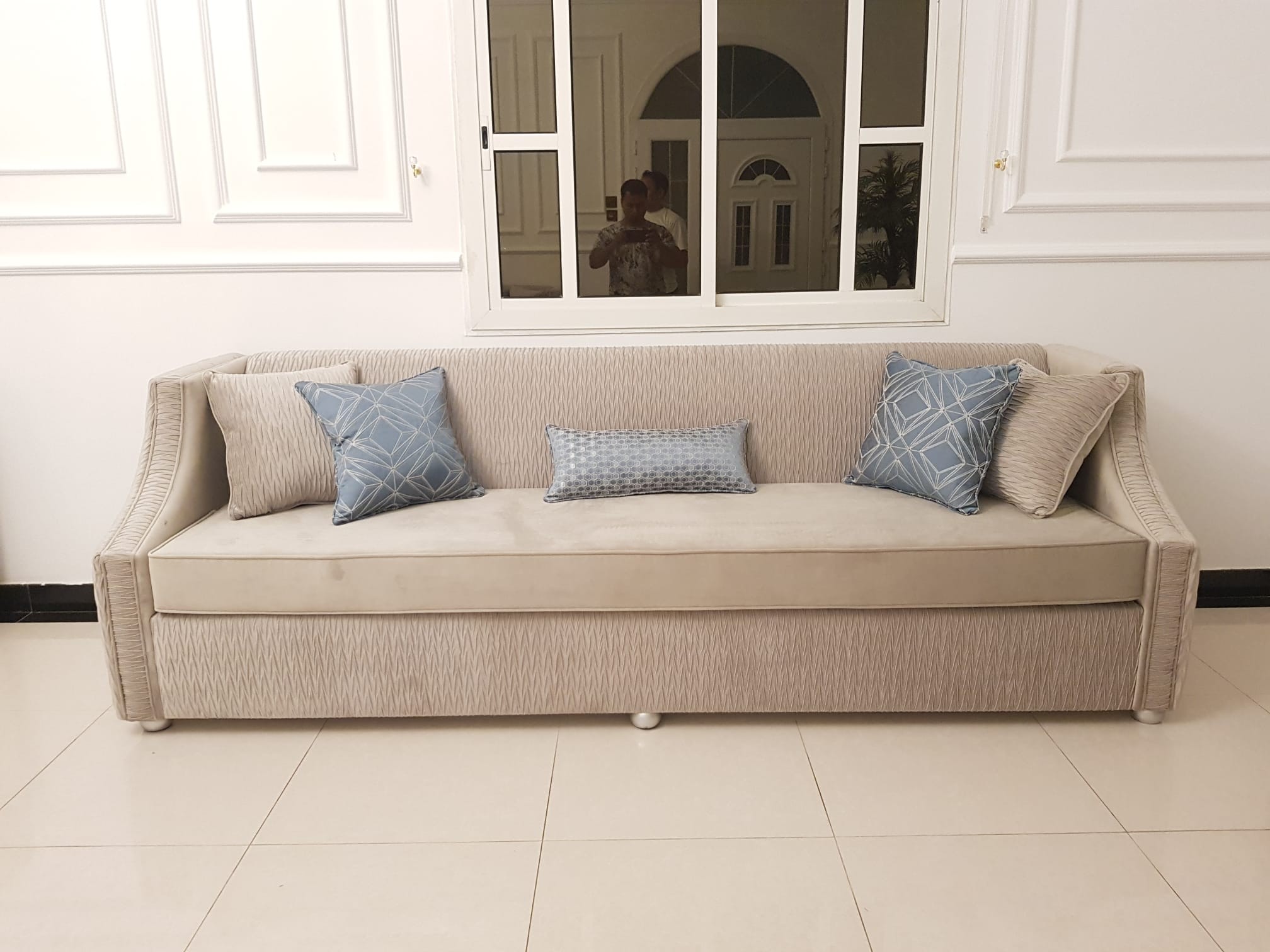 Contact furniture home decoration - الأعمال السابقة 3