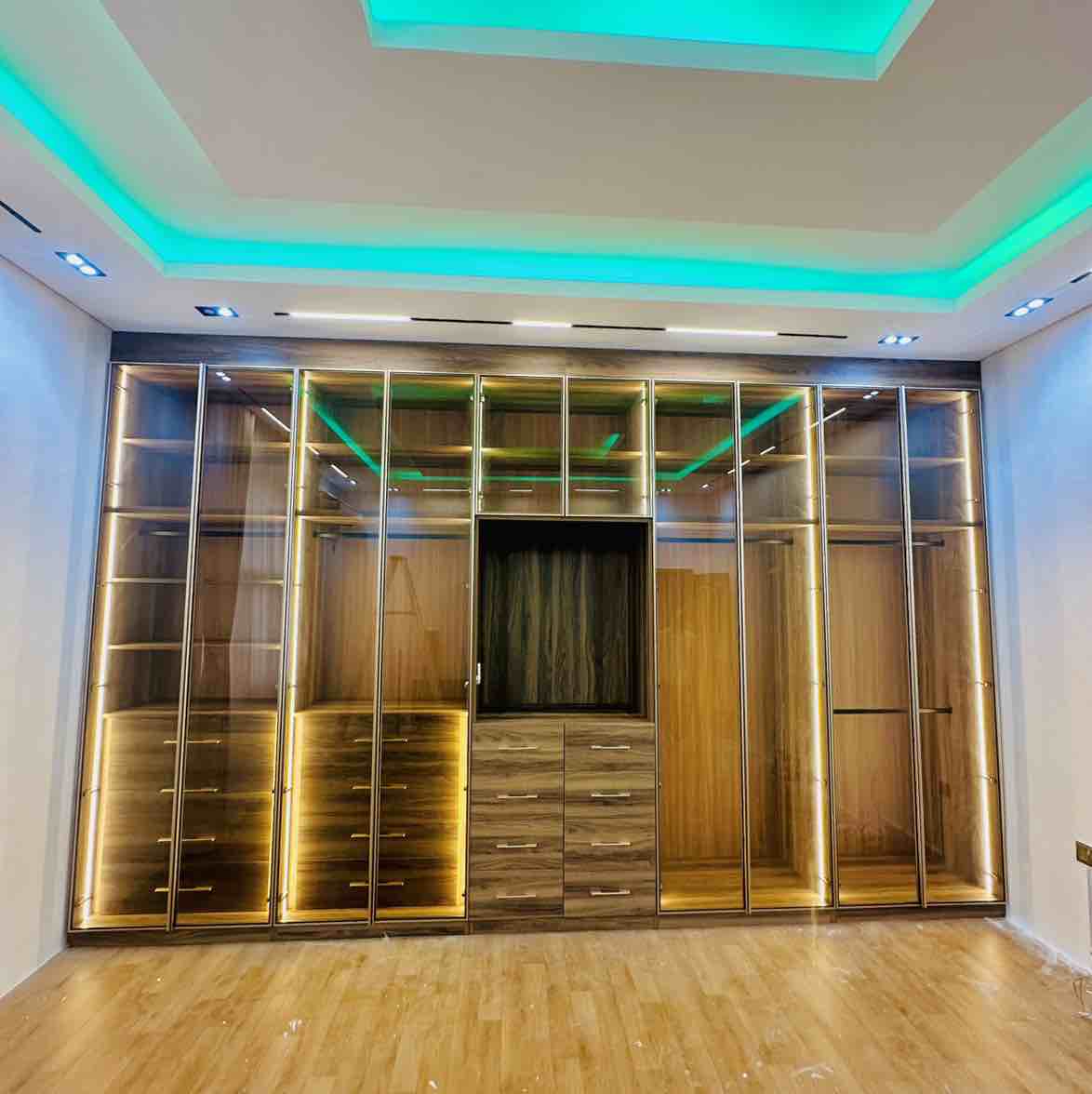 SUN_SHADOW TRADING & CONTRACTING - Portfolio 3